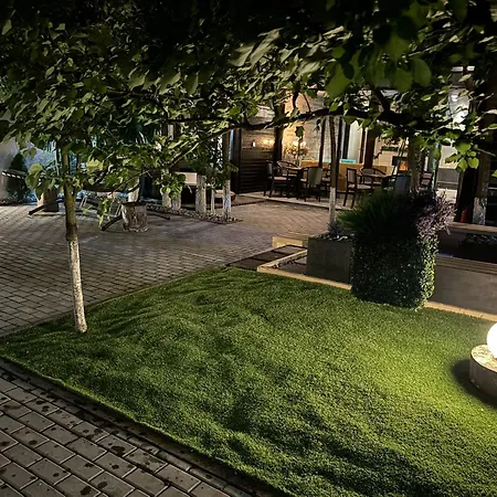 Hugo's House Βίλα Costinești