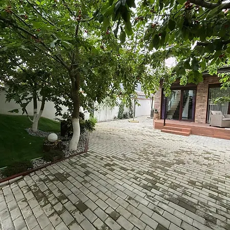 Hugo's House Villa *