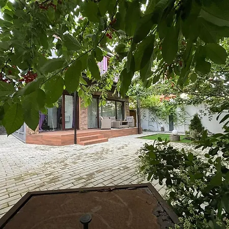 Hugo's House Villa